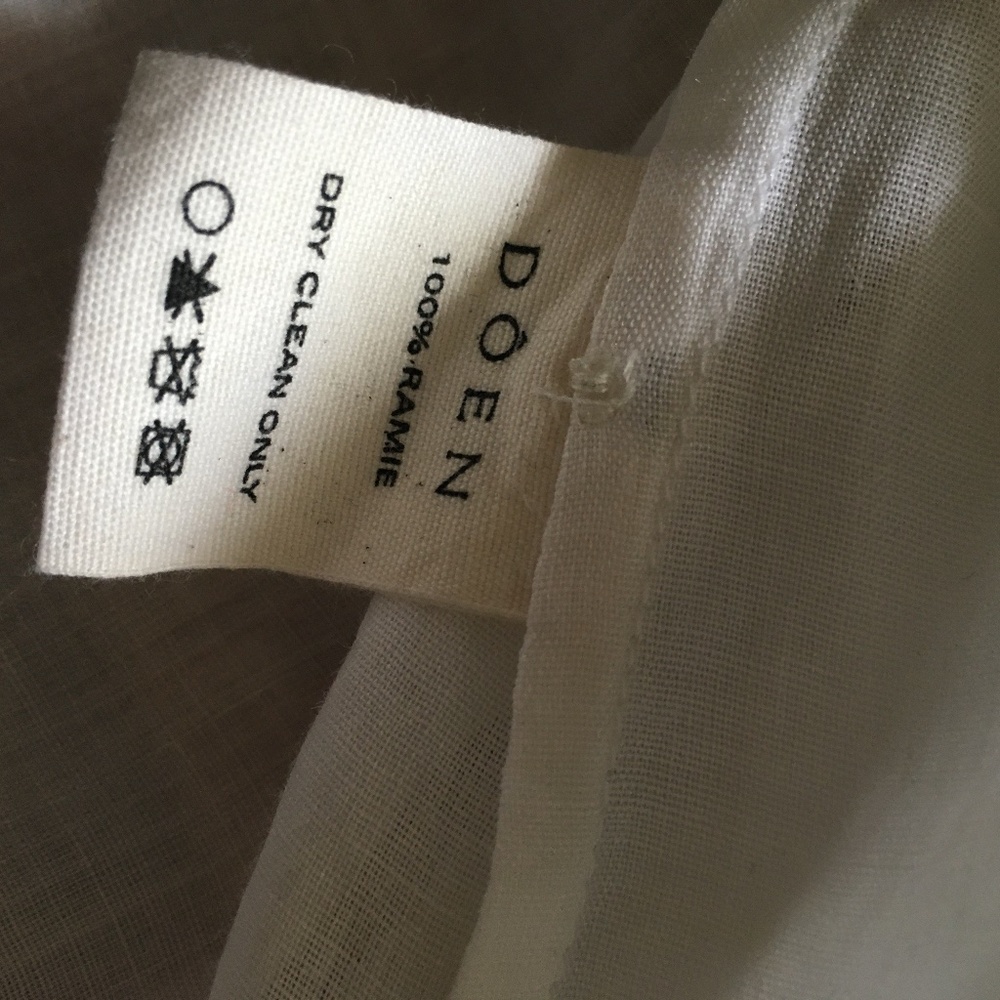 Doen White Ruffled Blouse - Picture 8 of 8